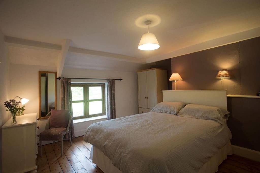 Perfect Cottage Retreat Near The Brecon Beacons Llanwrda Exterior photo